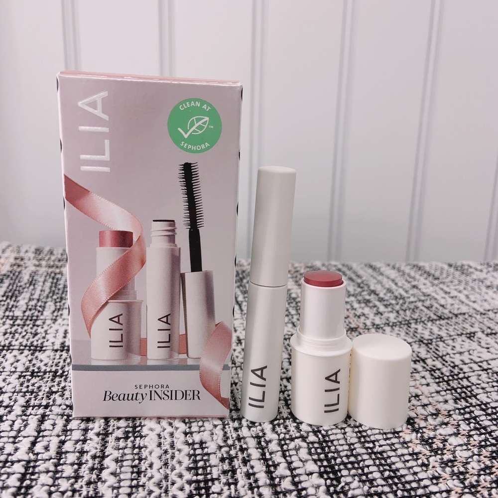 ILIA Beauty set - Picture 3 of 9